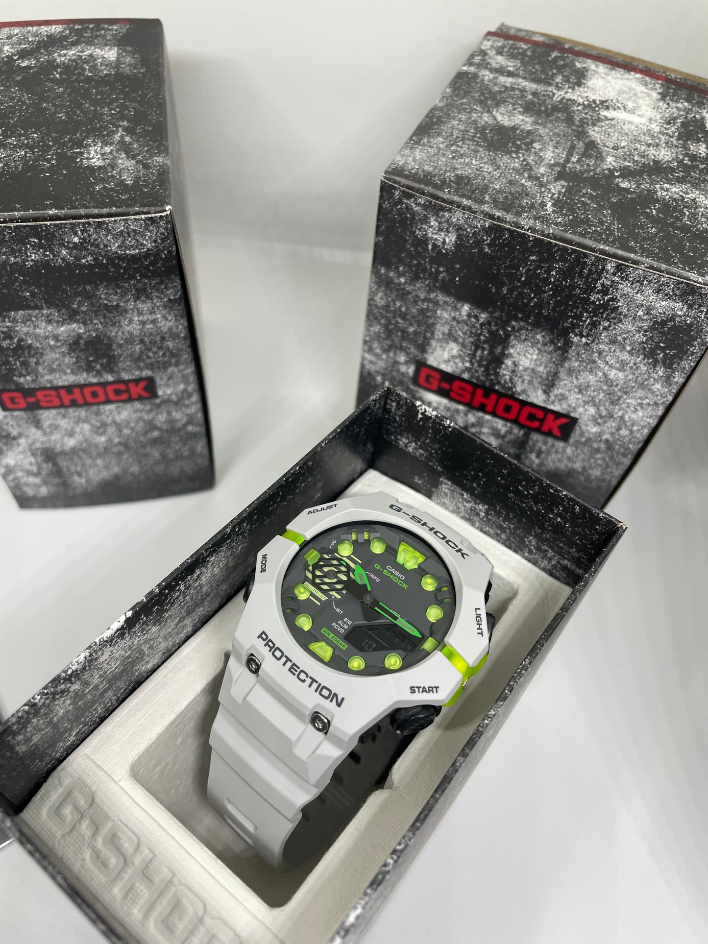 RELOJ G SHOCK GA-B001MW