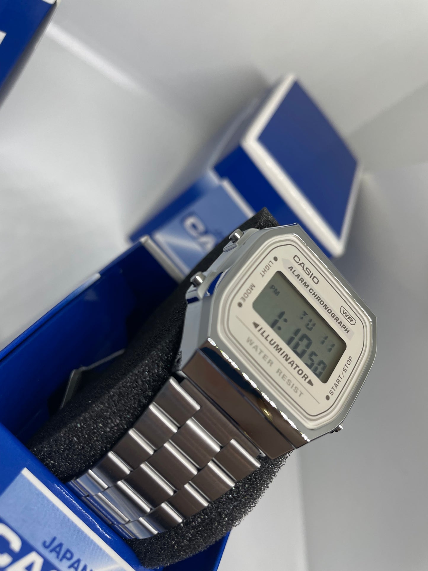 RELOJ CASIO A168WA 8A