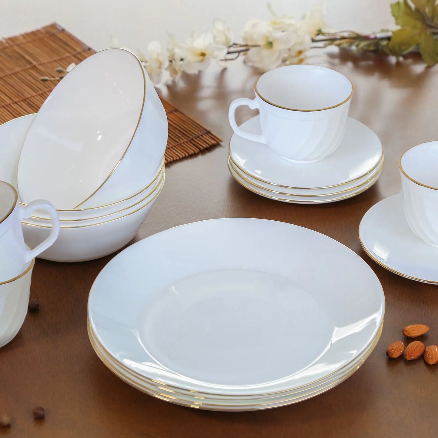 Vajilla Vitrocerámica 4/16 Decorada Borde Dorado