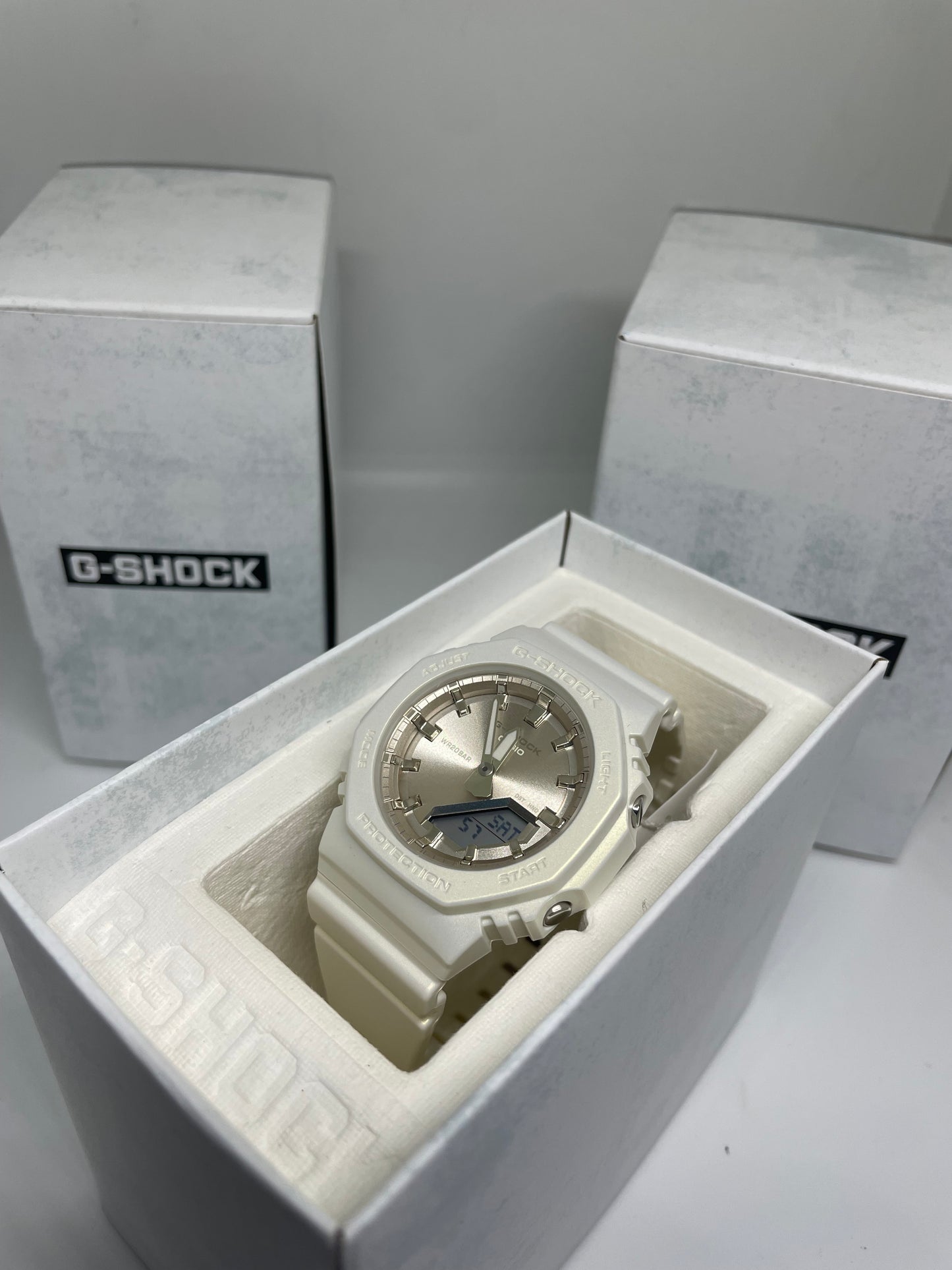 RELOJ G-SHOCK GMAP2100ST MUJER