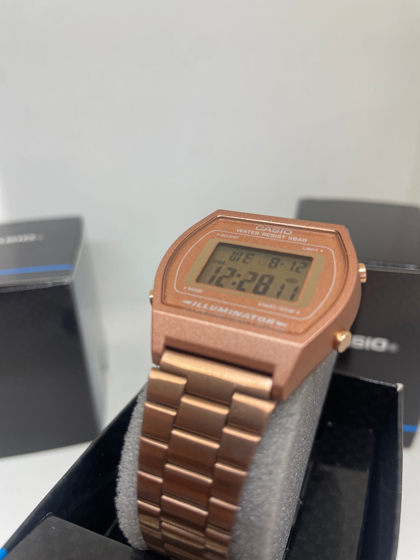 RELOJ CASIO B640WC ORO ROSA