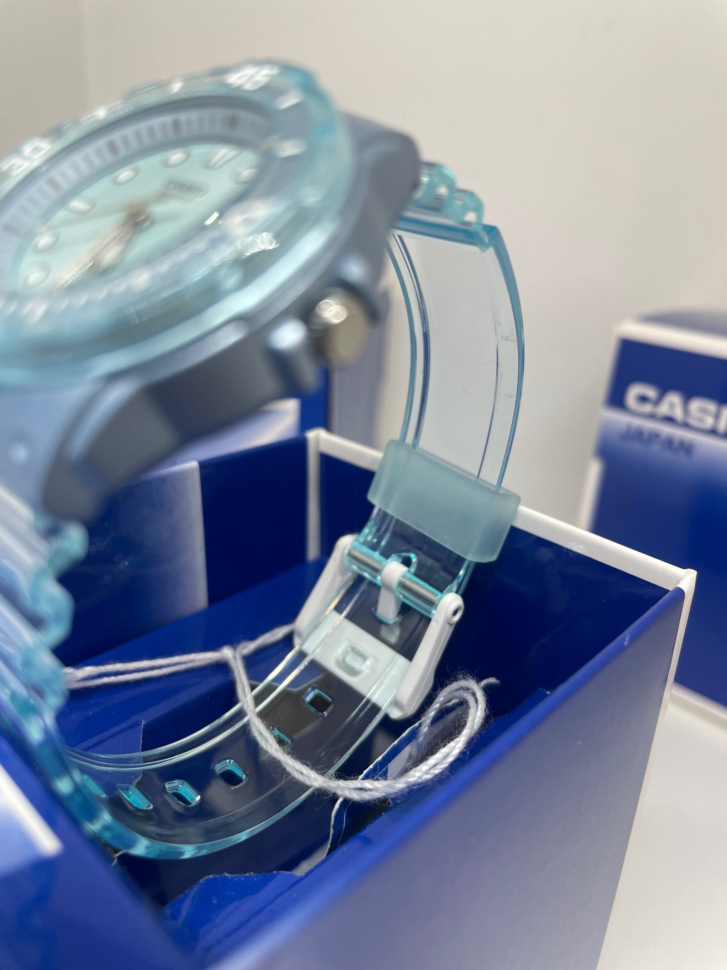 RELOJ CASIO LRW 200HS