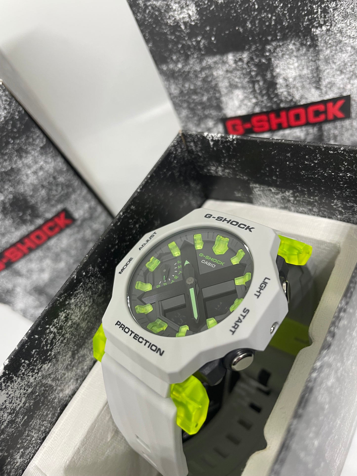 RELOJ G-SHOCK GA2300MW UNISEX