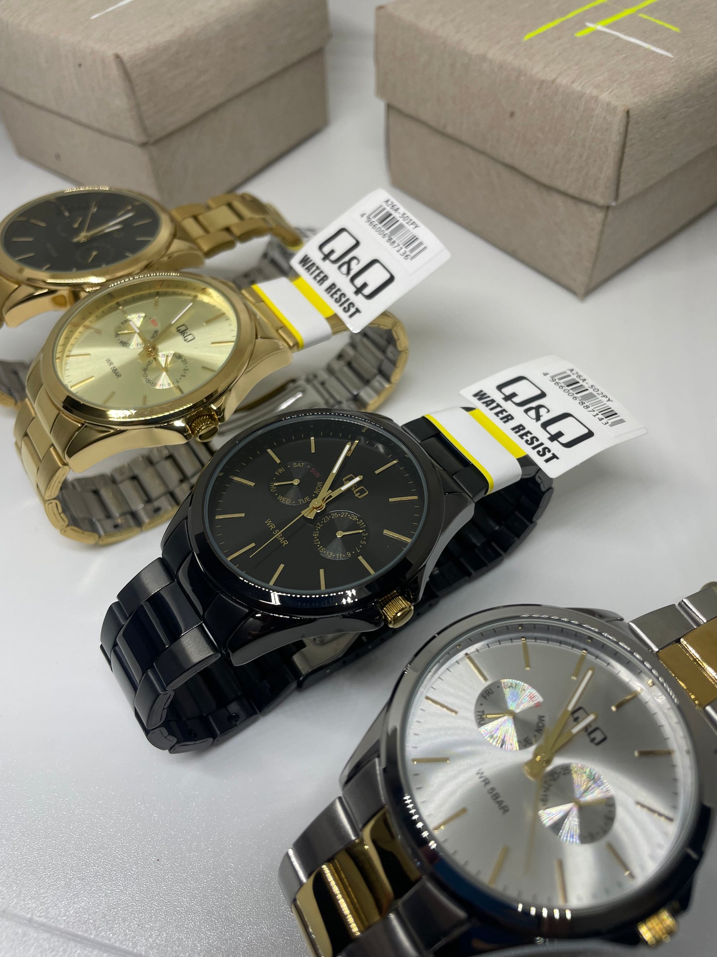 RELOJ QYQ A26A