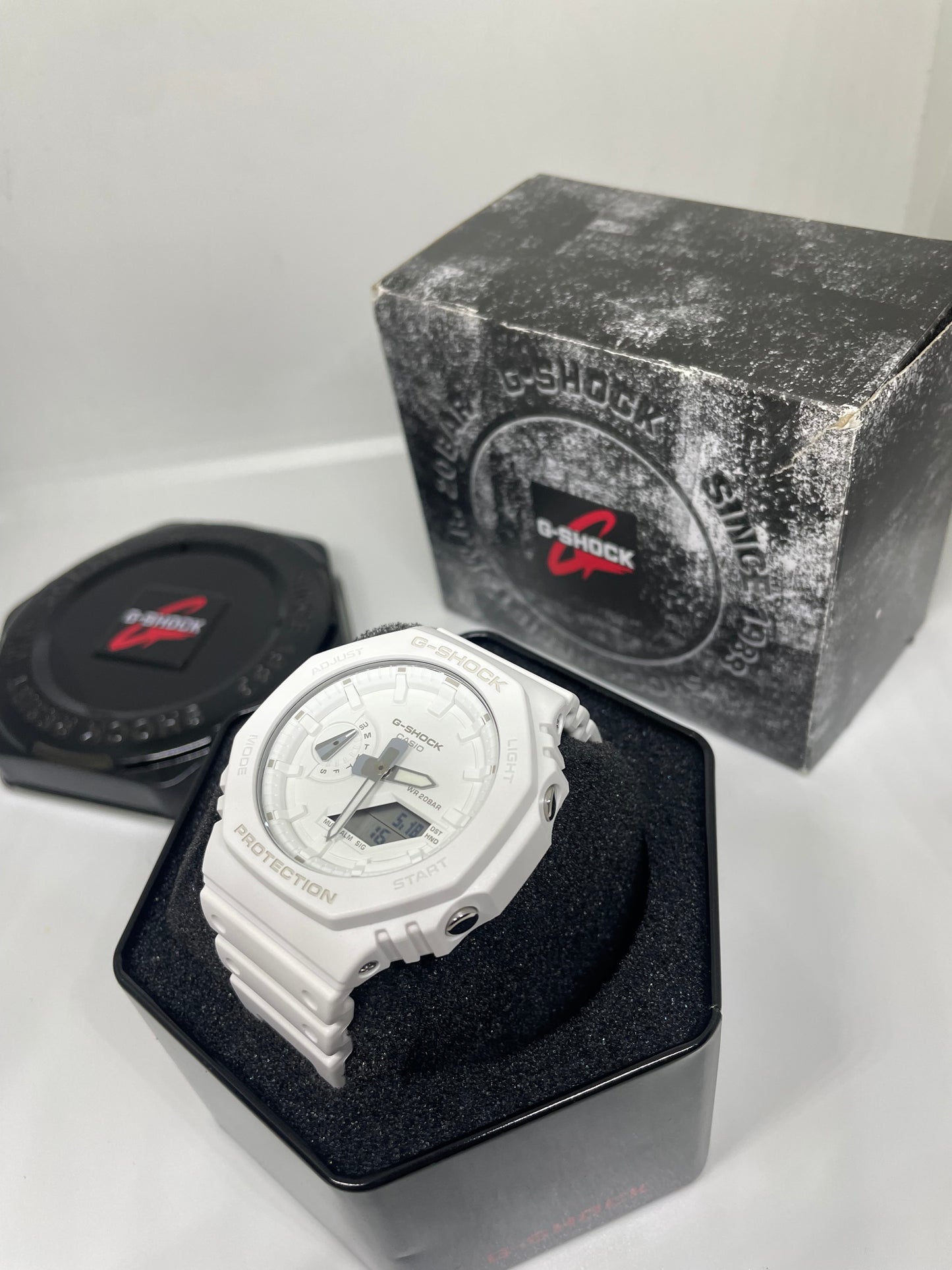 RELOJ G SHOCK GA2100