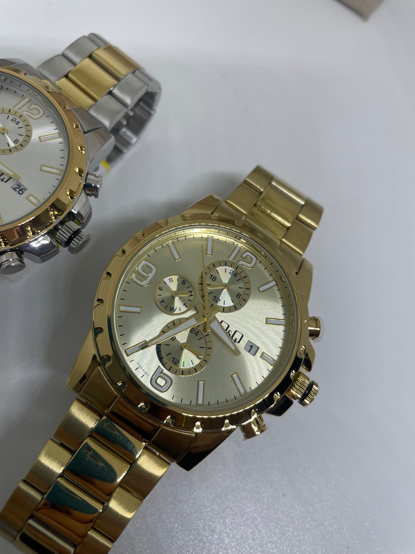 RELOJ QYQ A16A METÁLICO