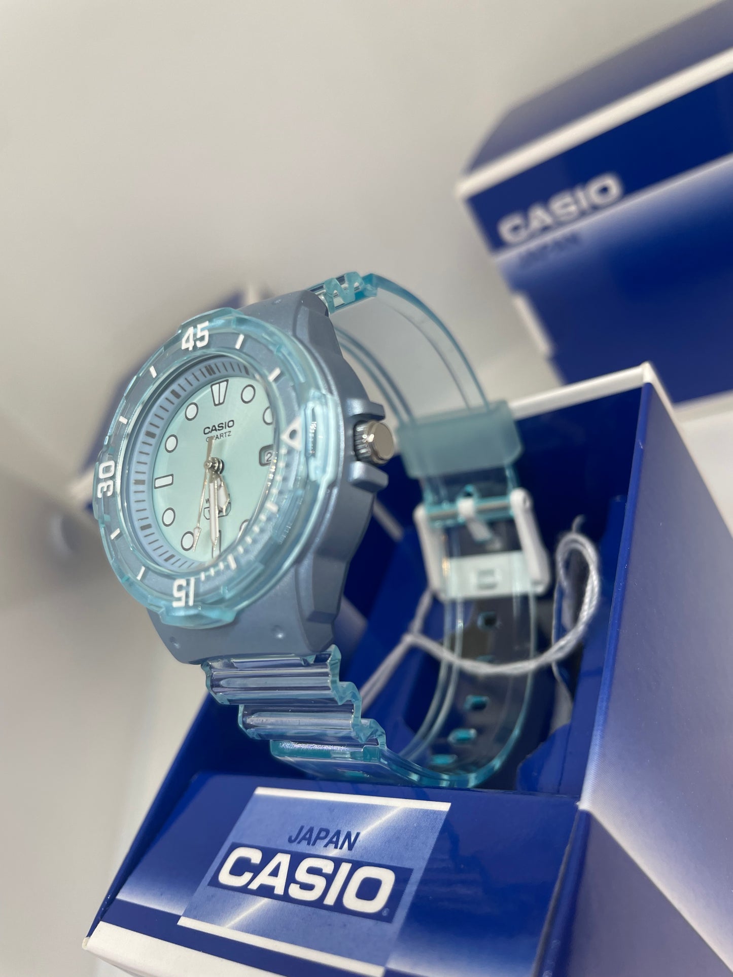 RELOJ CASIO LRW 200HS