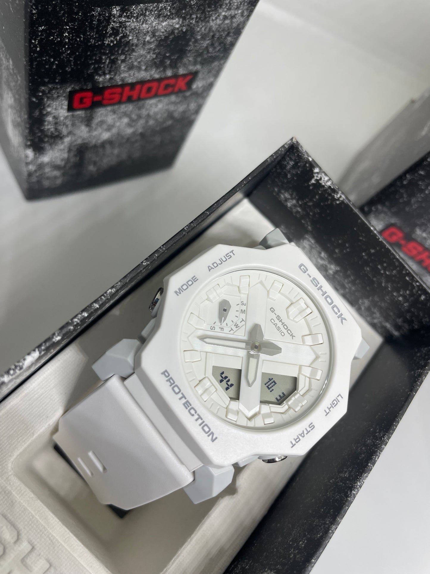 RELOJ G-SHOCK GA-2300