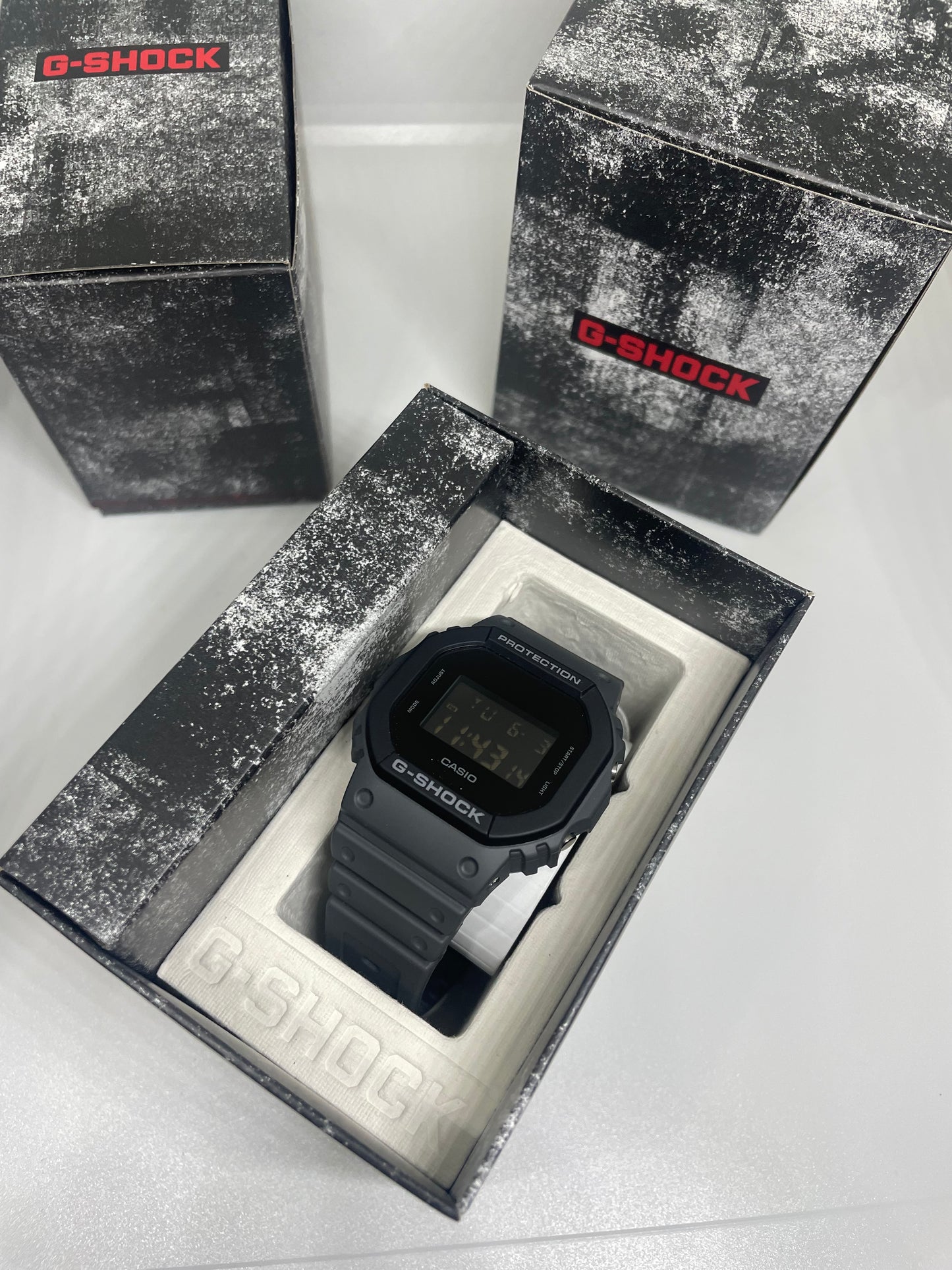 RELOJ CASIO G SHOCK DW 5610UU