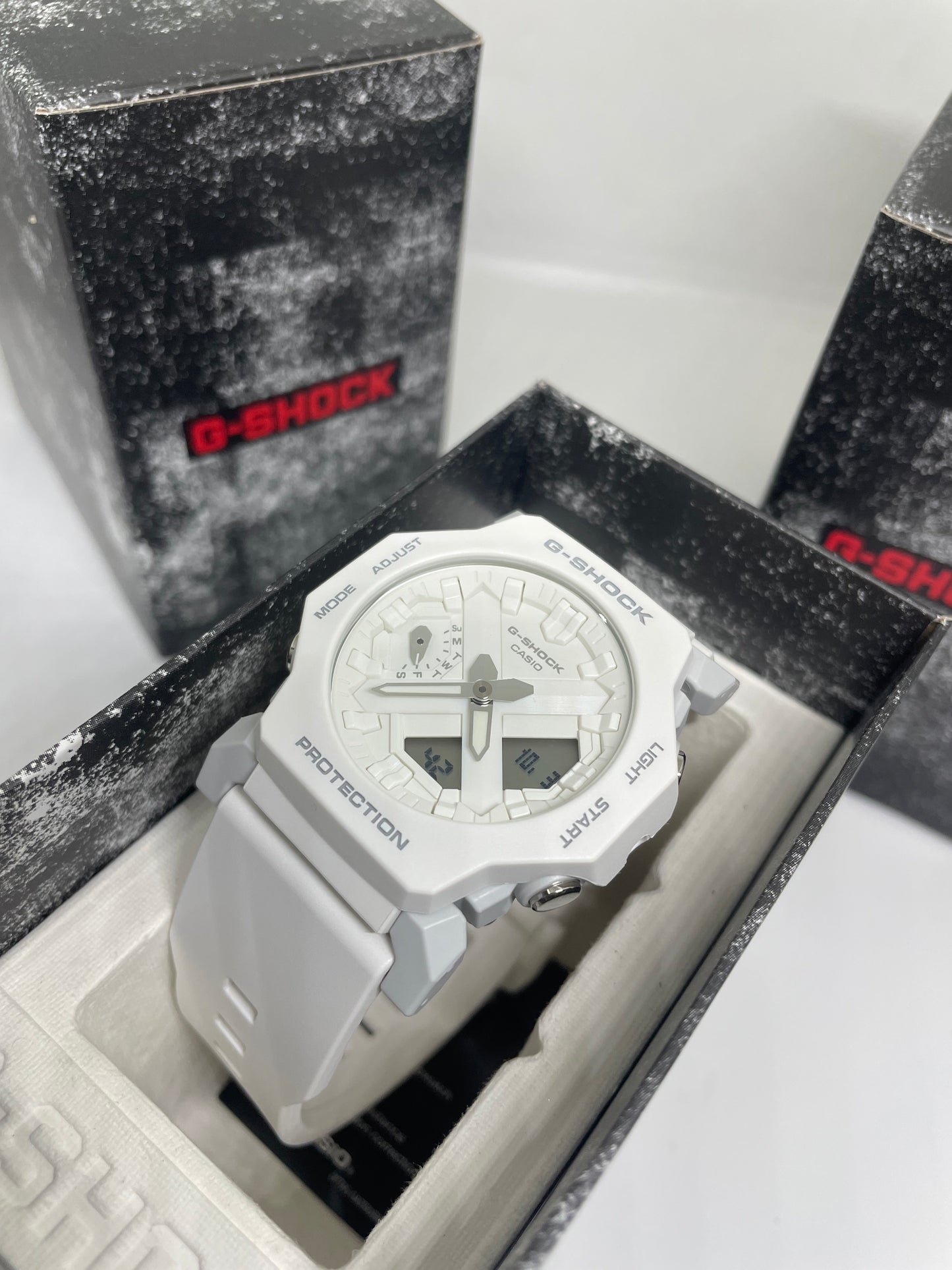 RELOJ G-SHOCK GA-2300