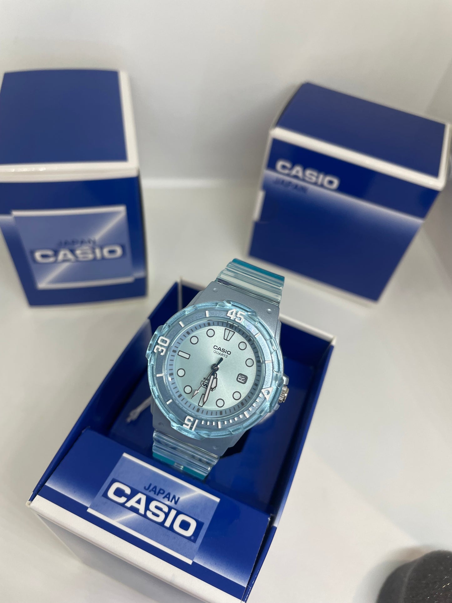 RELOJ CASIO LRW 200HS