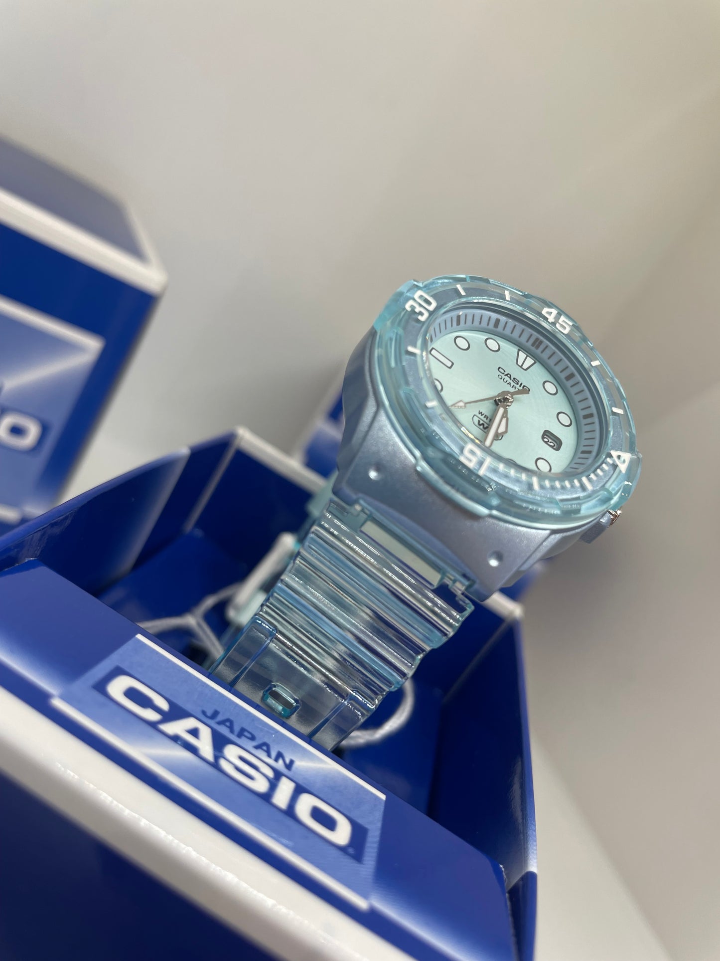 RELOJ CASIO LRW 200HS