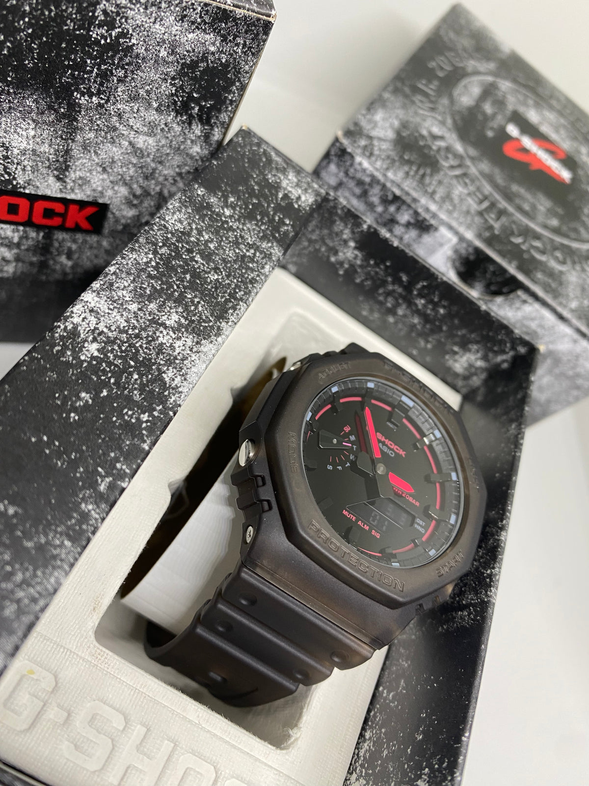 RELOJ CASIO G SHOCK GA-2100K 1ADR