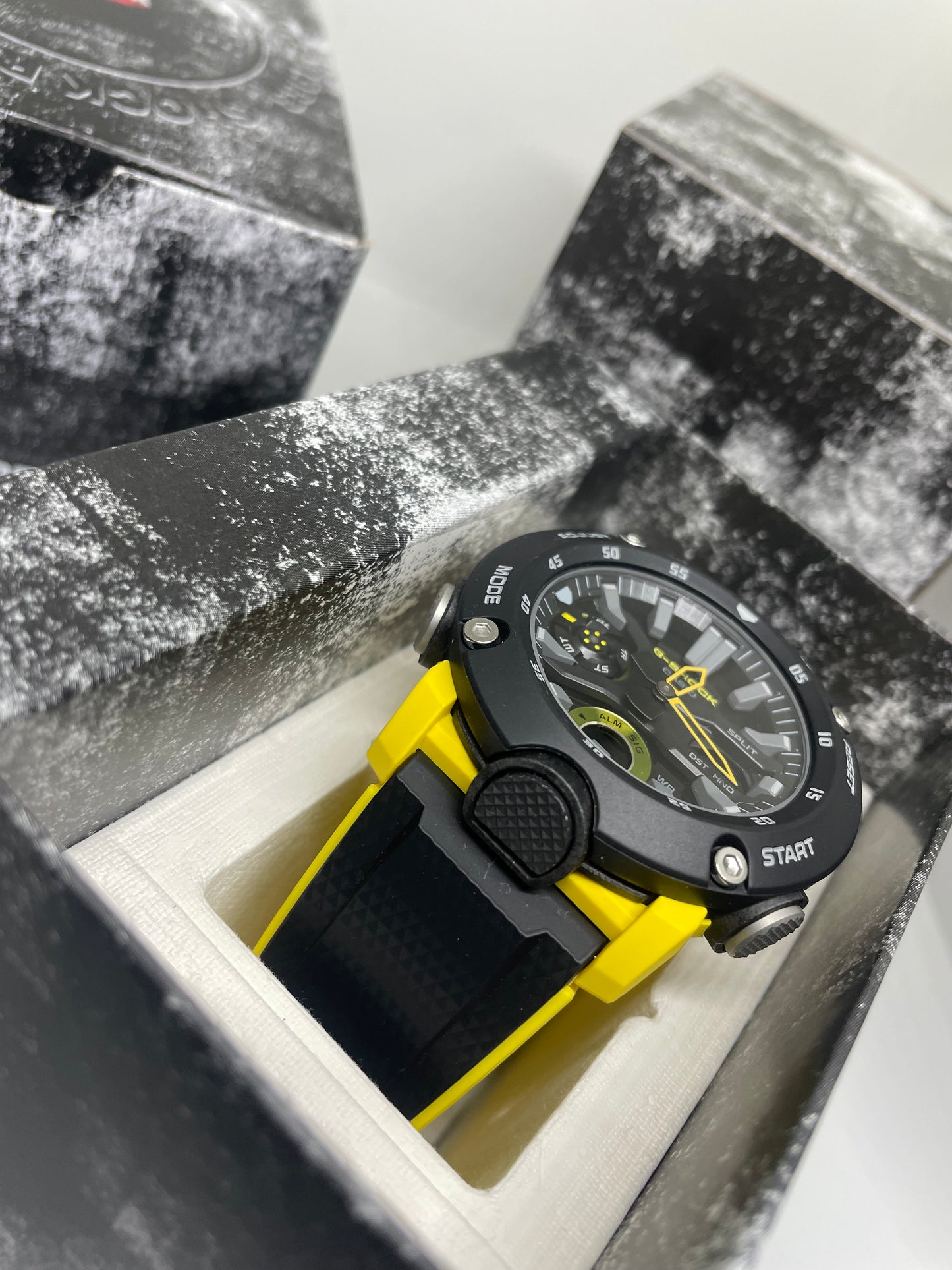 RELOJ G-SHOCK GA 2000