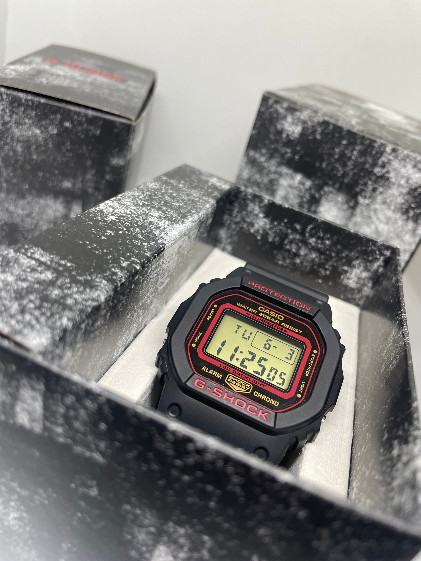 RELOJ CASIO GSHOCK DW-5600KH-1