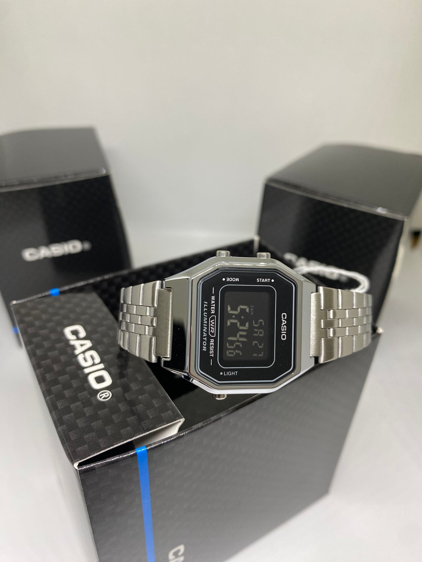 RELOJ CASIO LA680WA -NEGATIVO