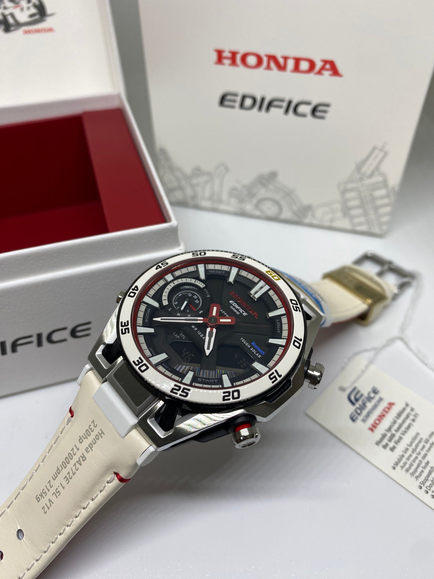 RELOJ CASIO EDIFICE SOSPENSIONE
ECB-2300HR-1A XHONDA - Casiolandia