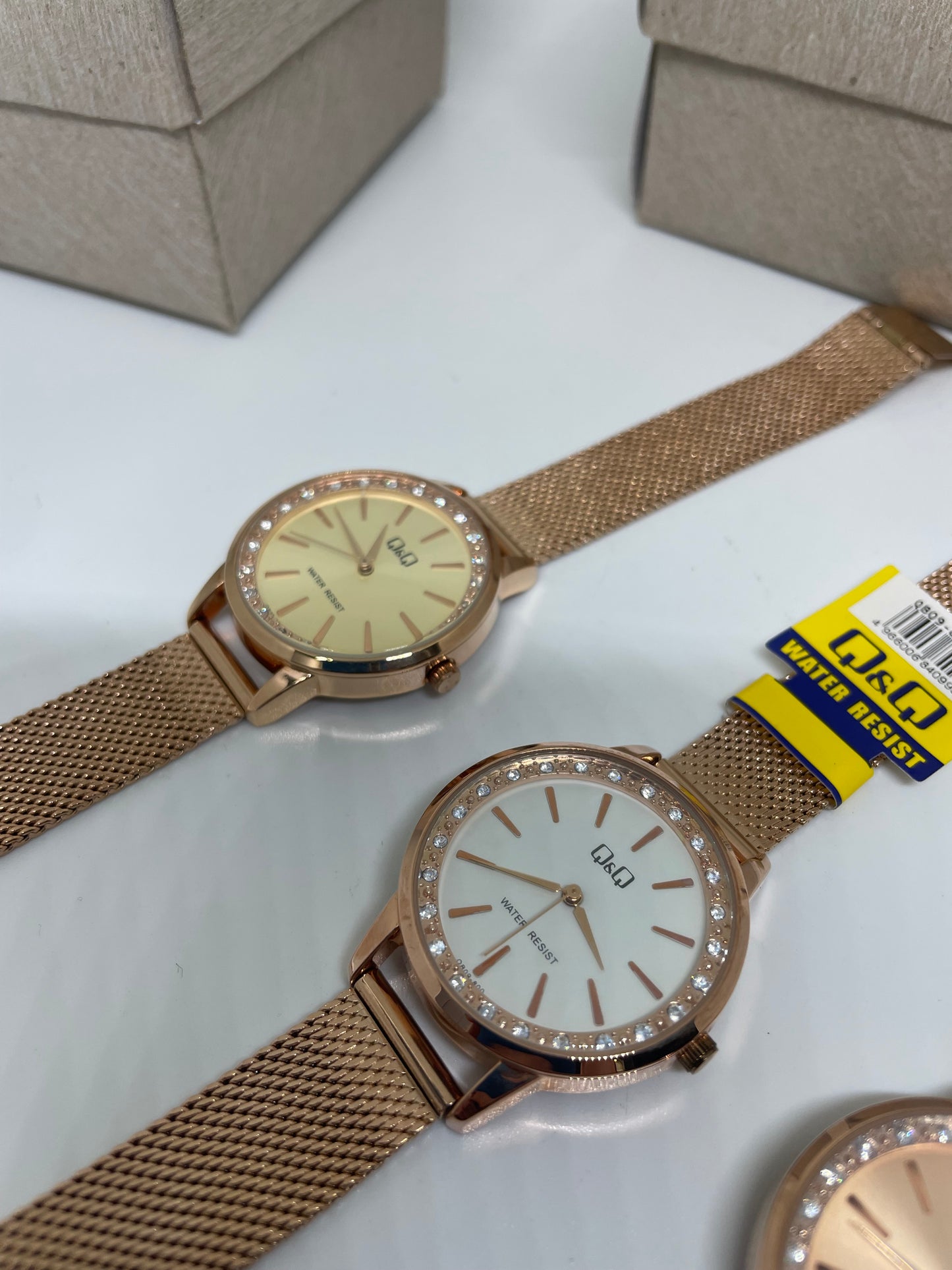 RELOJ QYQ Q809