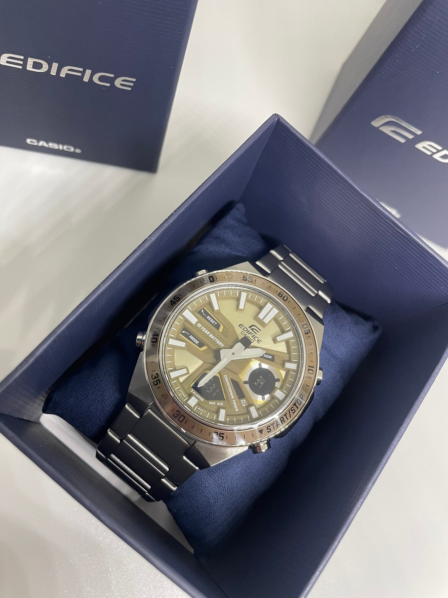 RELOJ EDIFICE EFV C110D