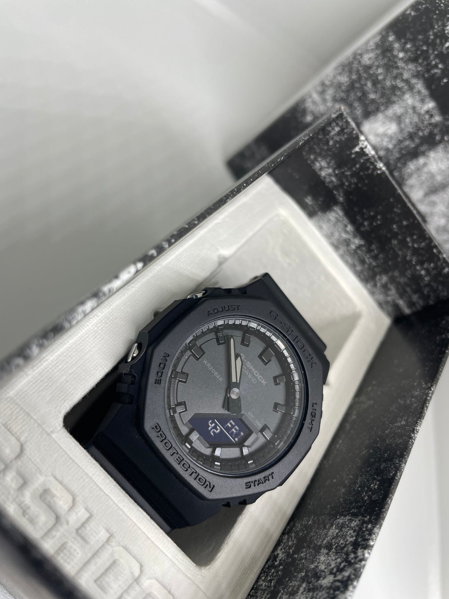 RELOJ G-SHOCK GMA-P2100BB MUJER