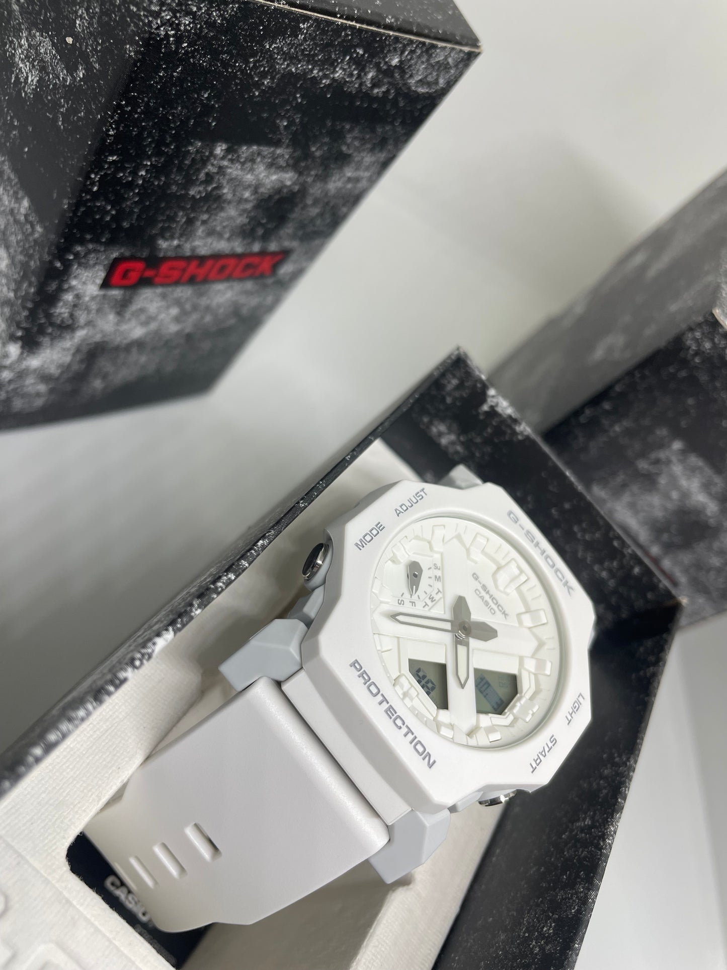 RELOJ G-SHOCK GA-2300