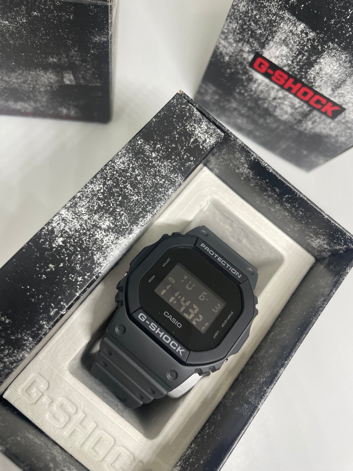 RELOJ CASIO G SHOCK DW 5610UU