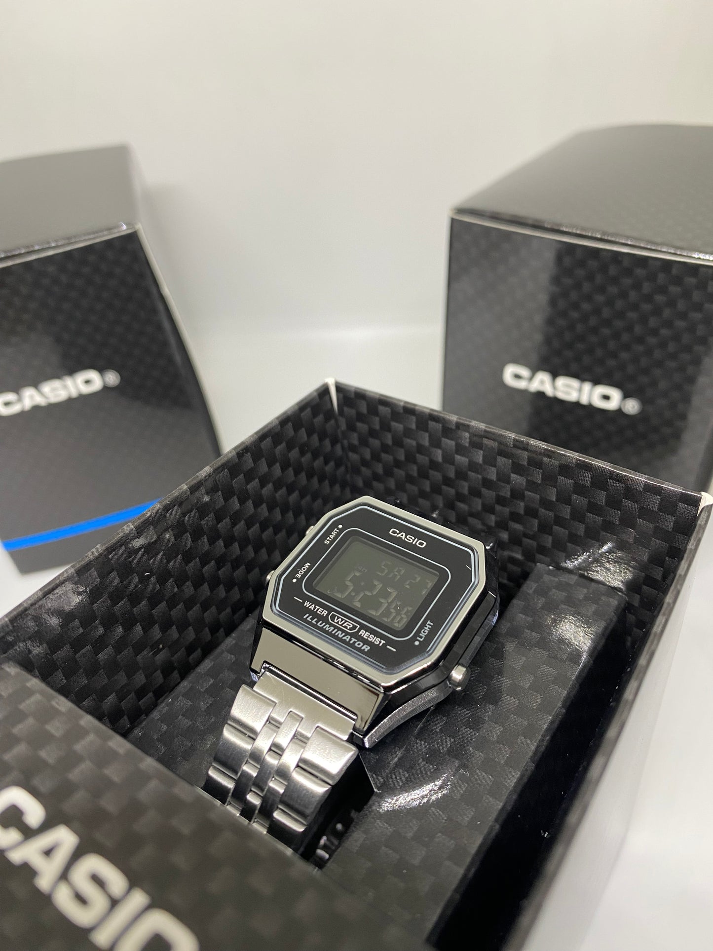 RELOJ CASIO LA680WA -NEGATIVO