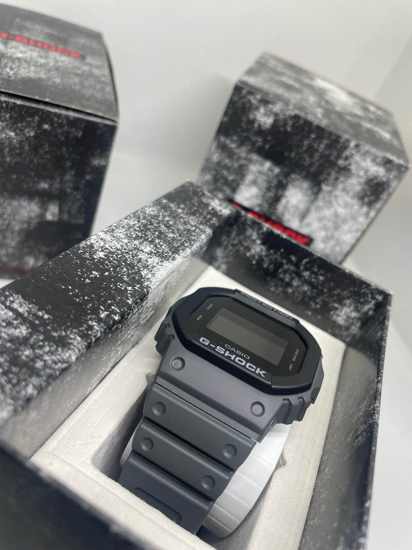 RELOJ CASIO G SHOCK DW 5610UU
