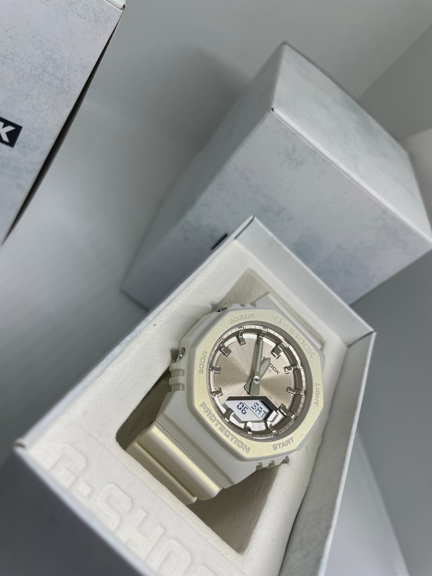 RELOJ G-SHOCK GMAP2100ST MUJER